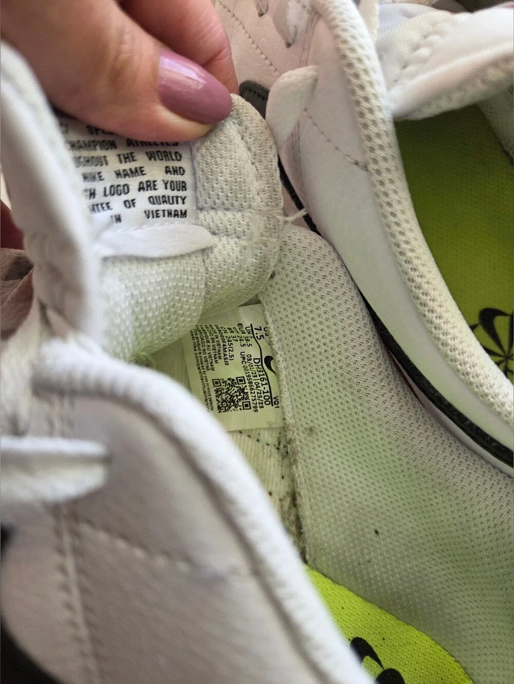 Nike White Court Legacy  Sneakers with Mustard Trim. W7.5 - Picture 5 of 6